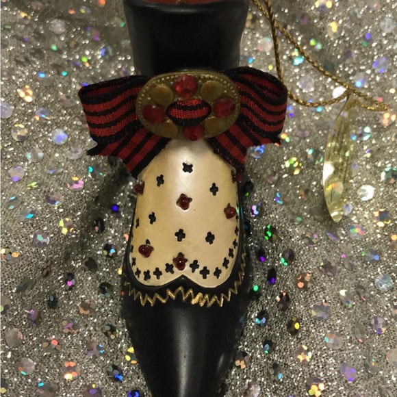“Scottish Yuletide” Miniature Colletible Shoe - Picture 8 of 16